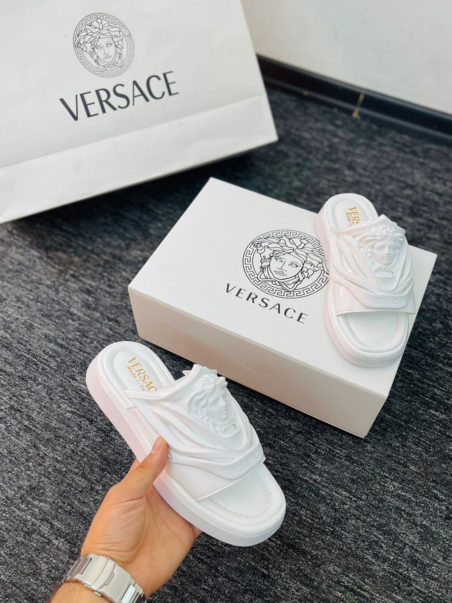 Papuci Medusa White